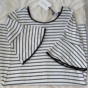 Final Price 🤗 41 Hawthorne Bell Sleeved Dress